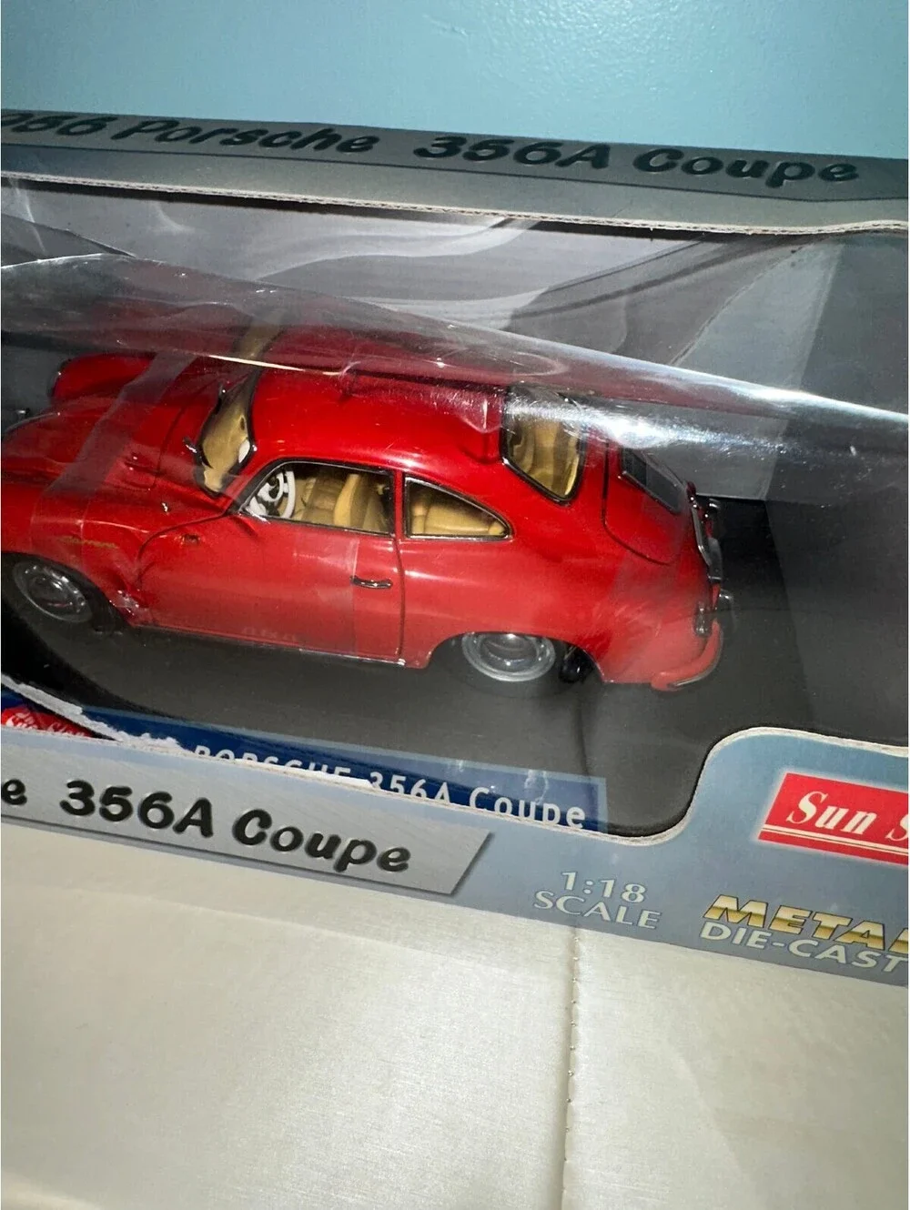 Sunstar 1:18 Scale 1956 Porsche 356A Coupe Die-Cast Model